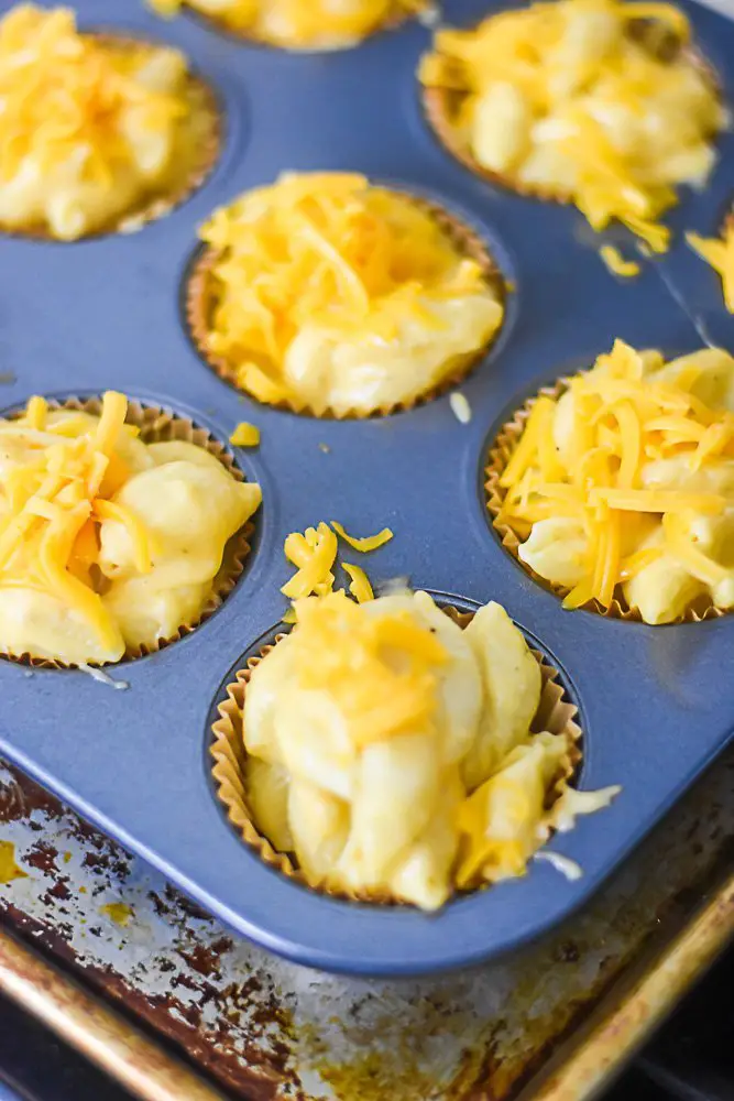 Single Serve Baked Mac & Cheese Muffins