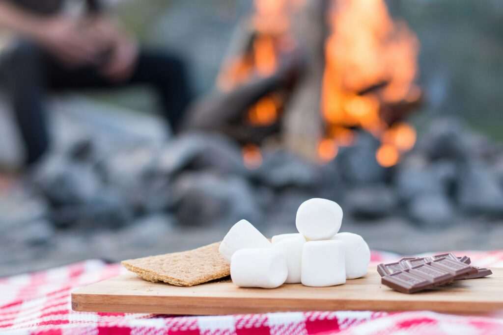 S'mores and bonfire